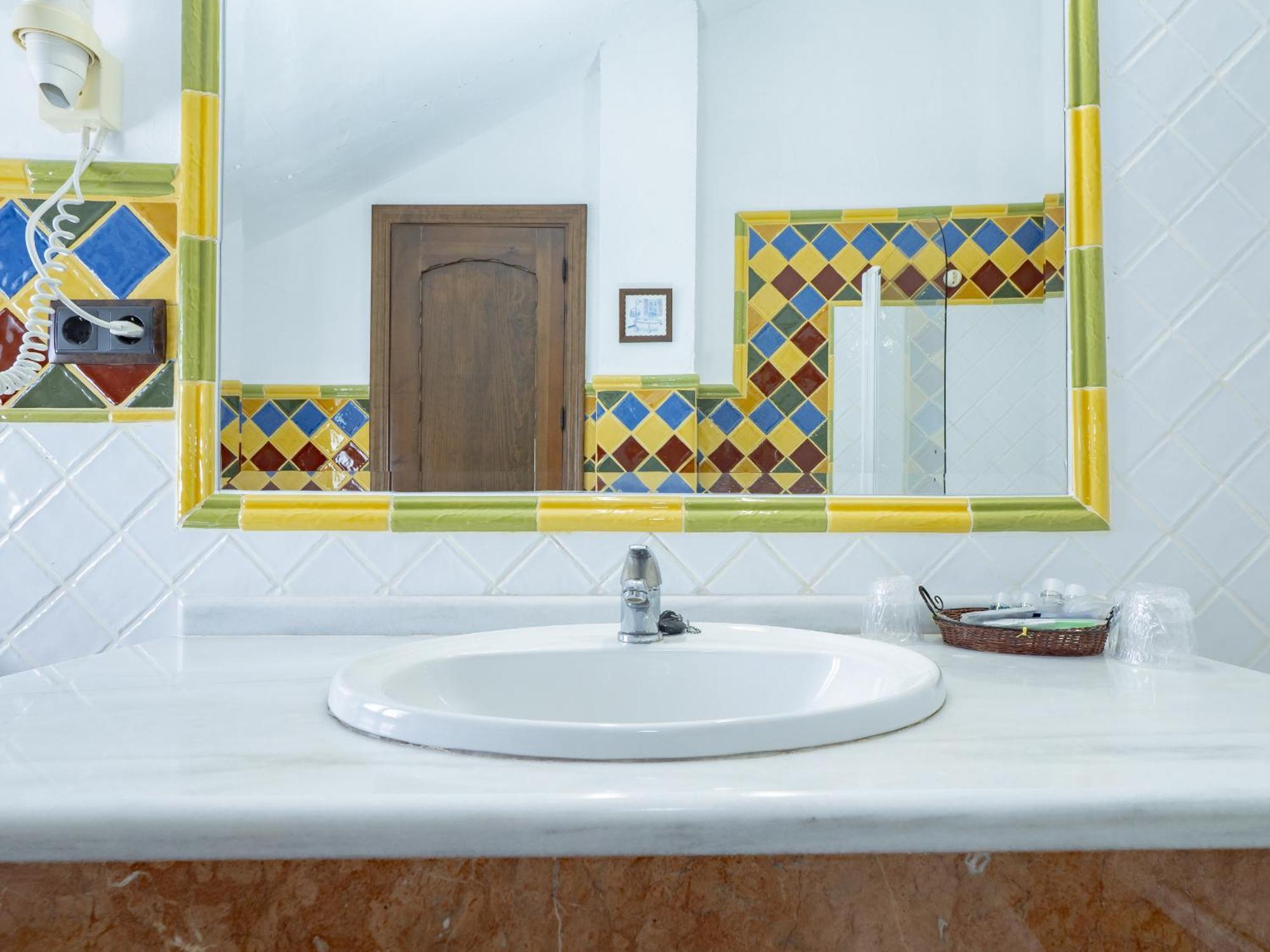 Casarabonela Cubo'S Hotel Cortijo San Antonio מראה חיצוני תמונה